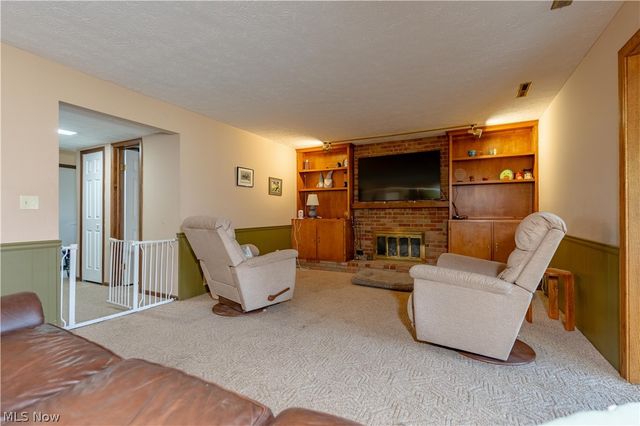 6167 Redford Road NW, North Canton, OH 44720