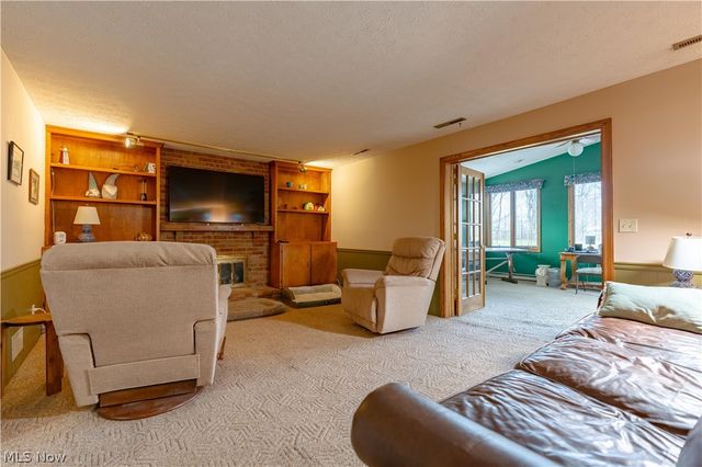 6167 Redford Road NW, North Canton, OH 44720