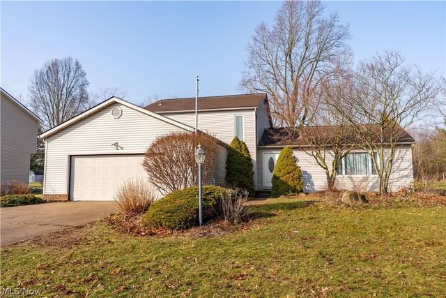 6167 Redford Road NW, North Canton, OH 44720