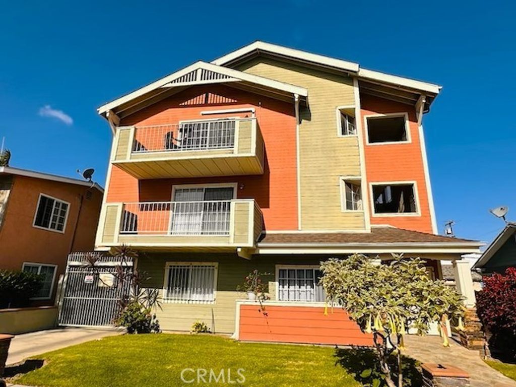 1063 Stanley Avenue, Long Beach, CA 90804