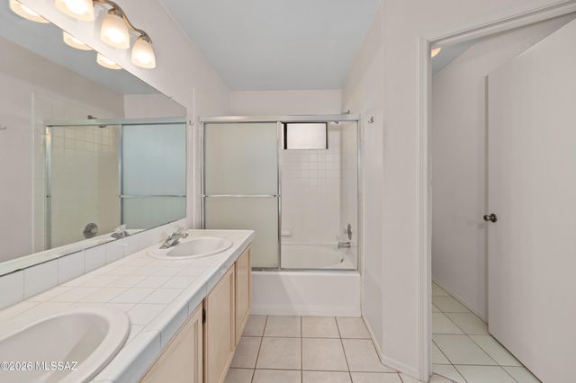 2966 W Country Meadow Drive, Tucson, AZ 85742