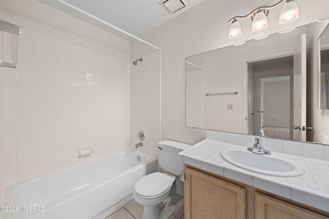 2966 W Country Meadow Drive, Tucson, AZ 85742