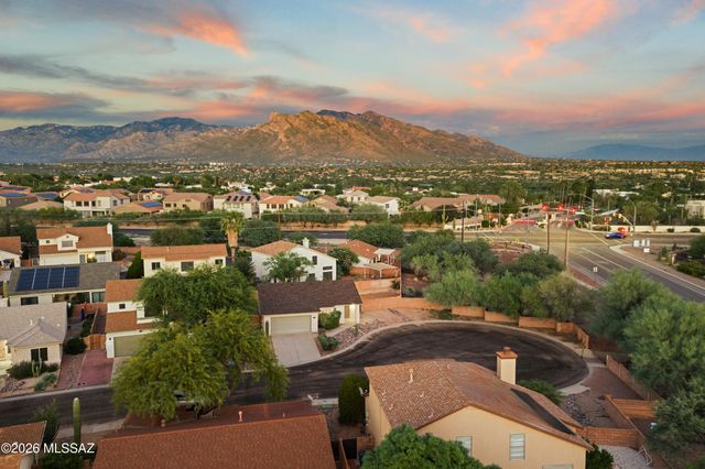 2966 W Country Meadow Drive, Tucson, AZ 85742