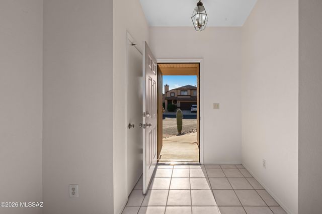 2966 W Country Meadow Drive, Tucson, AZ 85742