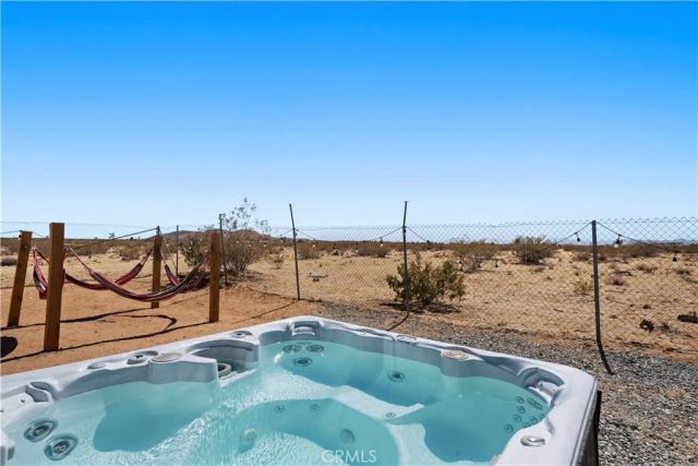 670 Ducor Avenue, Landers, CA 92285