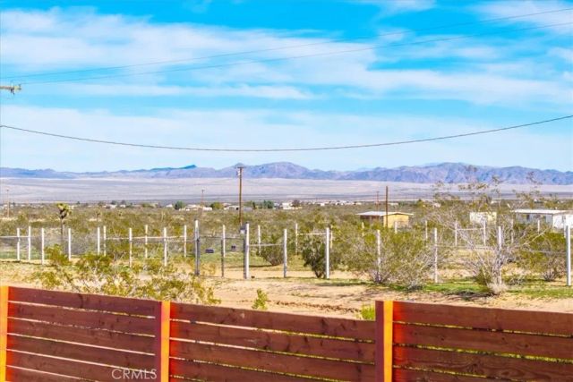 670 Ducor Avenue, Landers, CA 92285