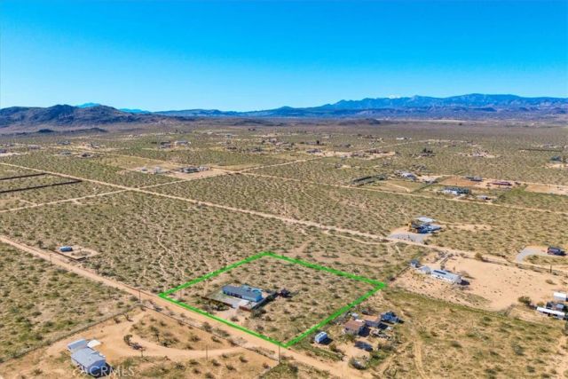 670 Ducor Avenue, Landers, CA 92285