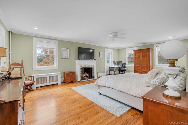 1 Deepdale Drive, Great Neck, NY 11021