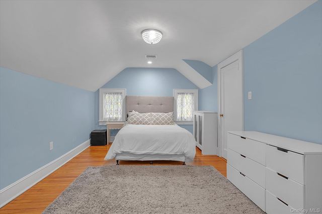 1 Deepdale Drive, Great Neck, NY 11021