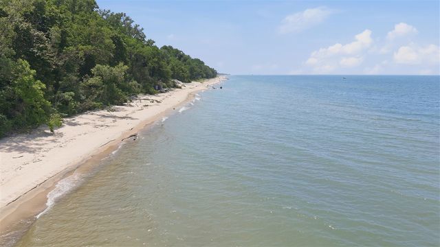 1600 Rocky Gap Road, Benton Harbor, MI 49022
