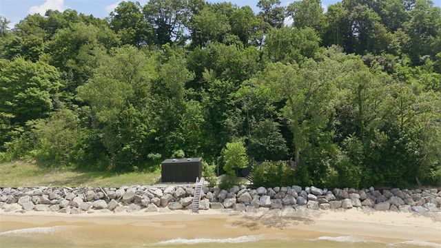 1600 Rocky Gap Road, Benton Harbor, MI 49022