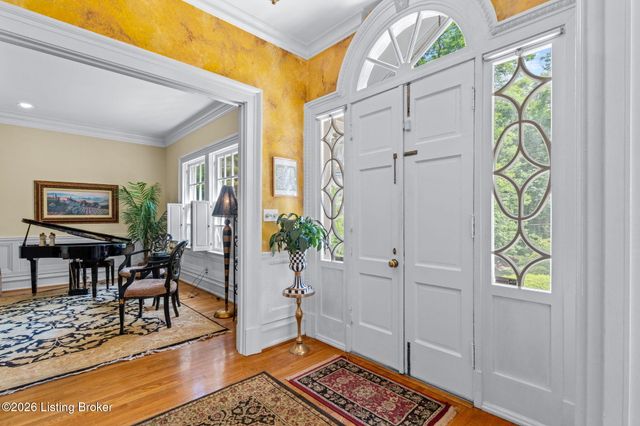 1618 Spring Dr, Louisville, KY 40205