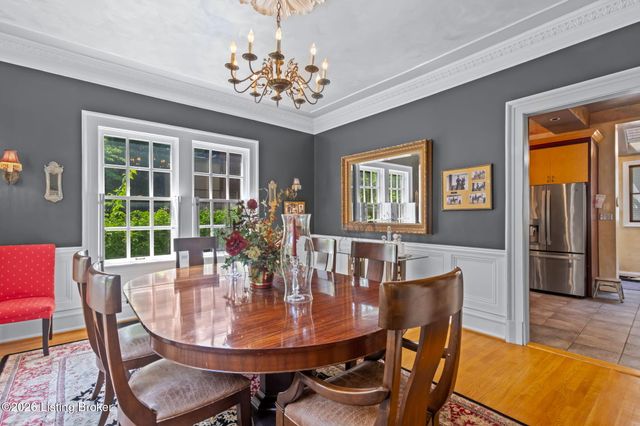 1618 Spring Dr, Louisville, KY 40205