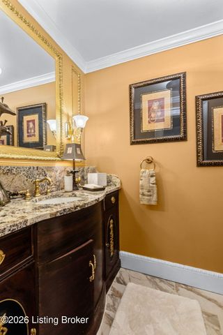1618 Spring Dr, Louisville, KY 40205