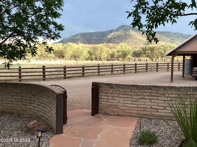 51 Redrock Drive, Patagonia, AZ 85624