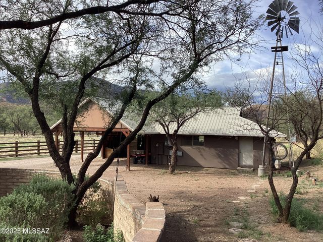 51 Redrock Drive, Patagonia, AZ 85624