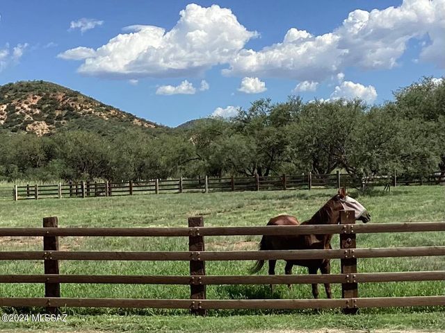 51 Redrock Drive, Patagonia, AZ 85624