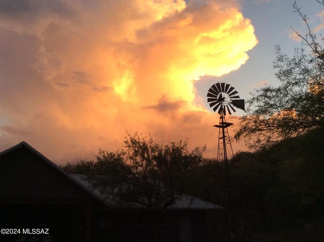 51 Redrock Drive, Patagonia, AZ 85624