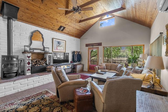 51 Redrock Drive, Patagonia, AZ 85624