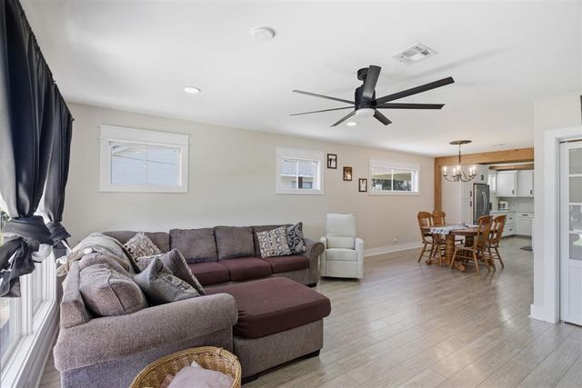 622 May Street, Jennings, LA 70546