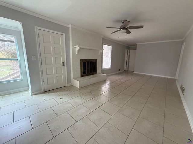 2580 NW Lake Capri Road, Conyers, GA 30012