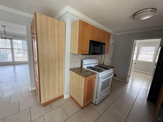 2580 NW Lake Capri Road, Conyers, GA 30012