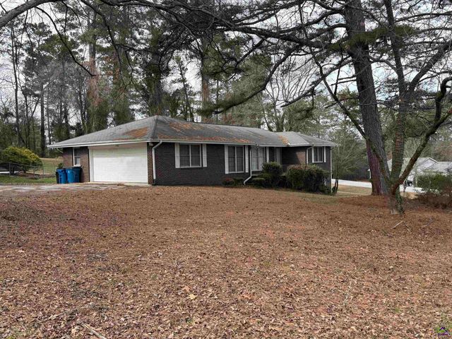 2580 NW Lake Capri Road, Conyers, GA 30012