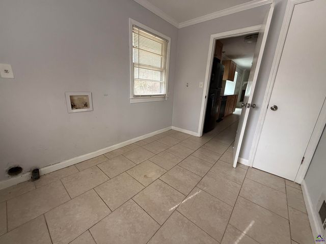 2580 NW Lake Capri Road, Conyers, GA 30012