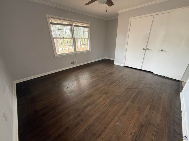 2580 NW Lake Capri Road, Conyers, GA 30012