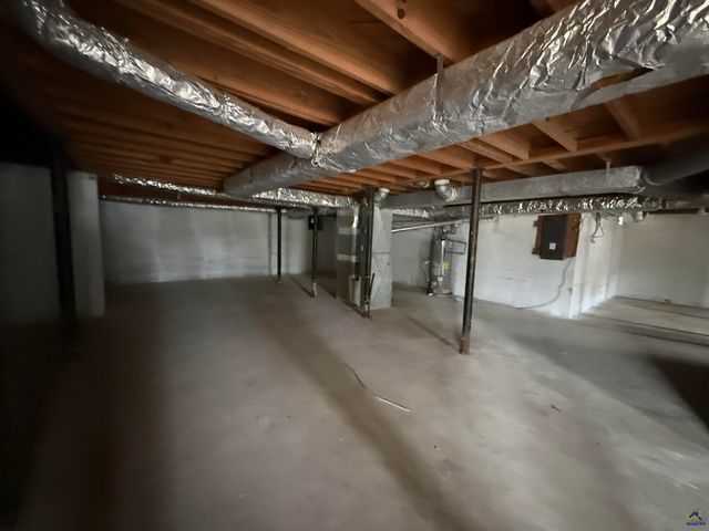 2580 NW Lake Capri Road, Conyers, GA 30012