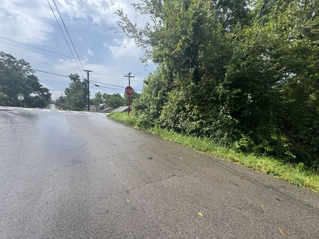 1295 Sunnymeade Drive, Nashville, TN 37216