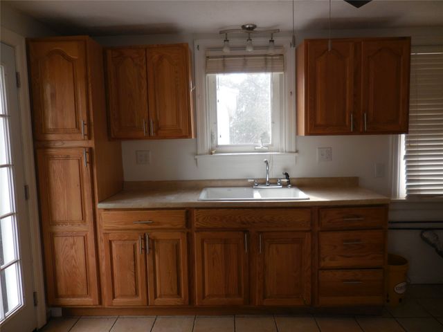 3216 ELMWOOD Avenue, Erie, PA 16508