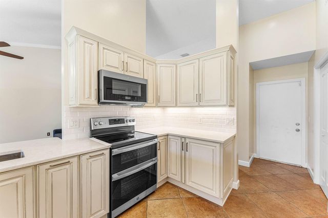 13053 Meadowbreeze Drive, Wellington, FL 33414
