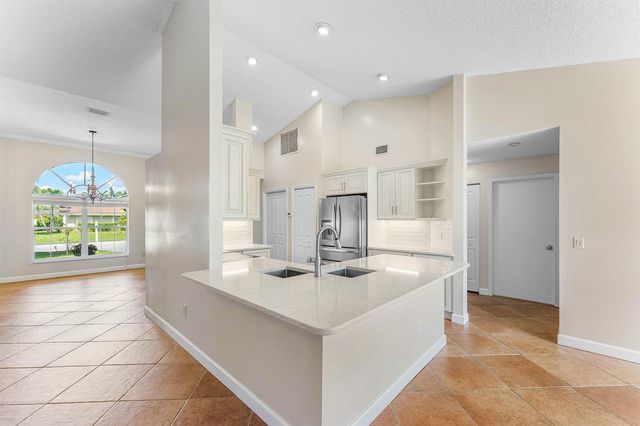 13053 Meadowbreeze Drive, Wellington, FL 33414