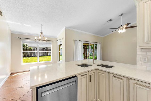 13053 Meadowbreeze Drive, Wellington, FL 33414