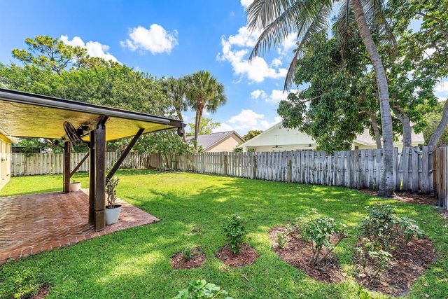 13053 Meadowbreeze Drive, Wellington, FL 33414