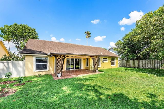 13053 Meadowbreeze Drive, Wellington, FL 33414