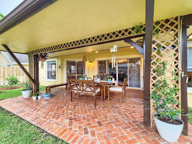 13053 Meadowbreeze Drive, Wellington, FL 33414