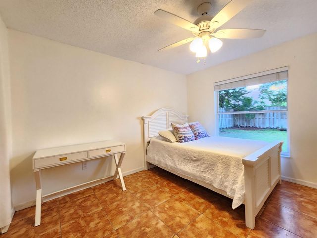 13053 Meadowbreeze Drive, Wellington, FL 33414