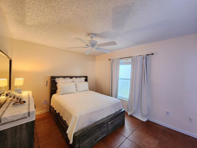 13053 Meadowbreeze Drive, Wellington, FL 33414