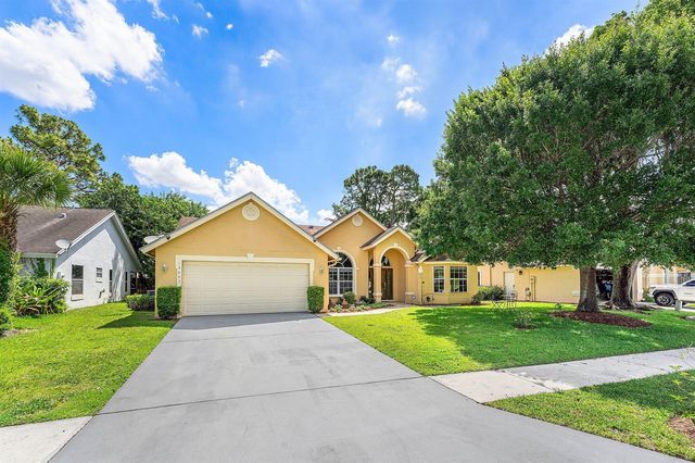 13053 Meadowbreeze Drive, Wellington, FL 33414