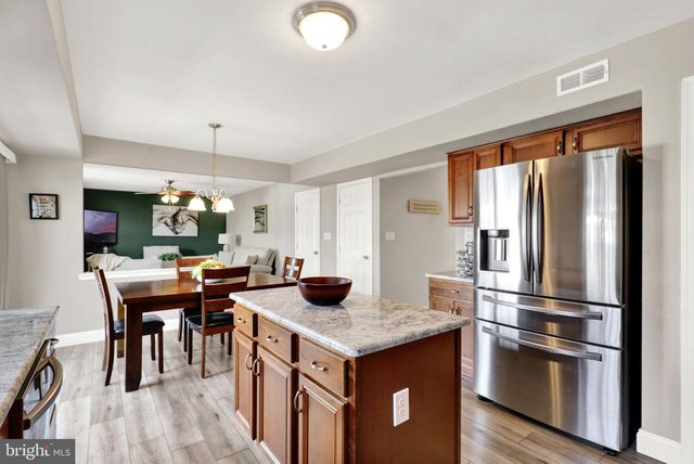 29 SOLVAY DR, Reading, PA 19605