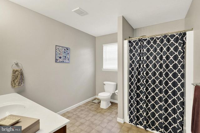 29 SOLVAY DR, Reading, PA 19605