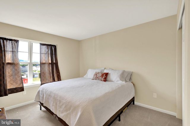 29 SOLVAY DR, Reading, PA 19605