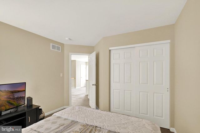 29 SOLVAY DR, Reading, PA 19605