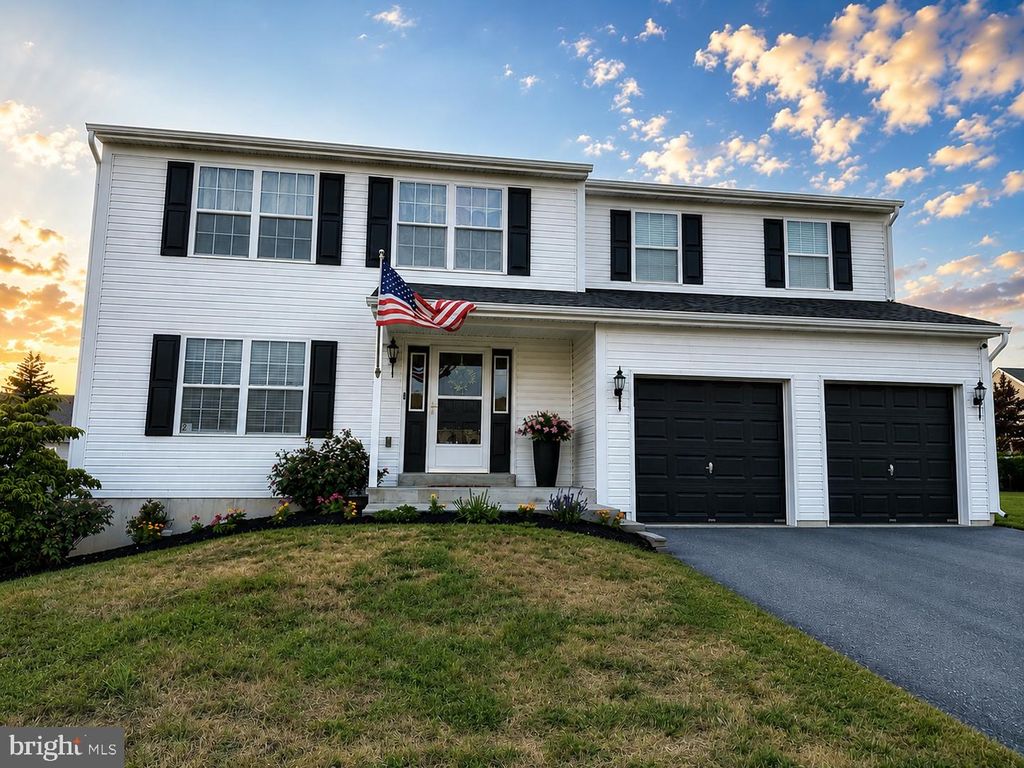 29 SOLVAY DR, Reading, PA 19605