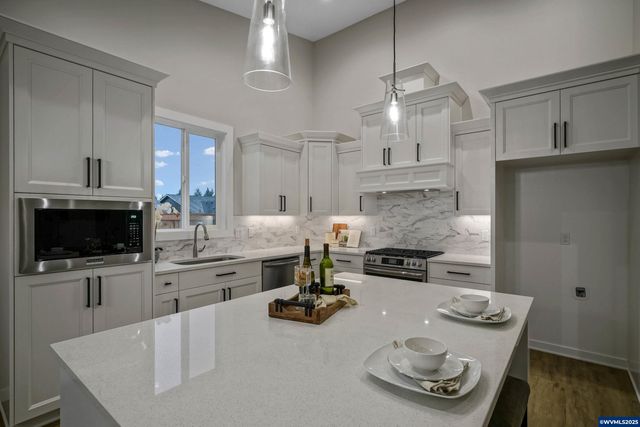 6663 Naomi Danielle St SE, Salem, OR 97306