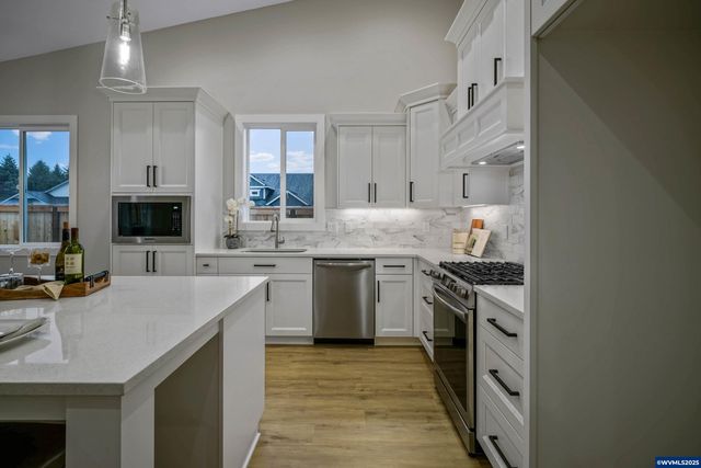 6663 Naomi Danielle St SE, Salem, OR 97306