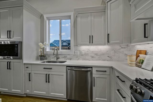 6663 Naomi Danielle St SE, Salem, OR 97306