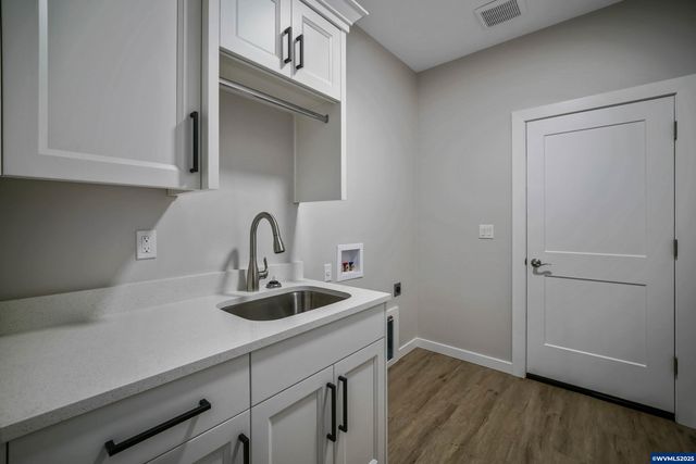 6663 Naomi Danielle St SE, Salem, OR 97306